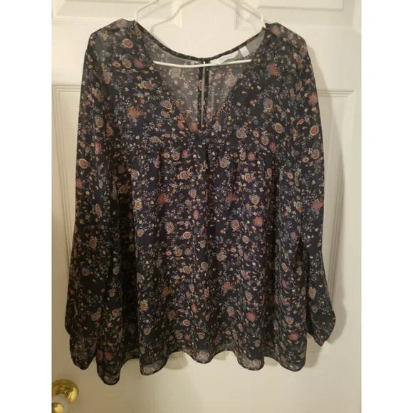 blouse - Picture 3 of 5